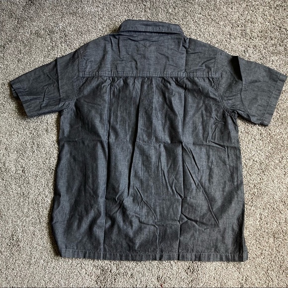 TKDK button down shirt size medium gray short sleeve collared solid pattern - Picture 10 of 11